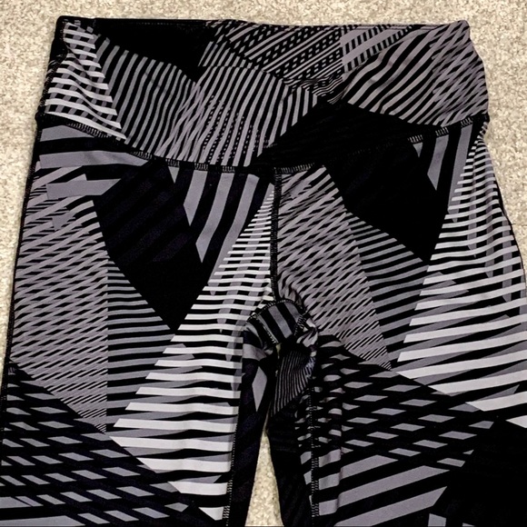 GapFit‎ Athletic Leggings S - Picture 3 of 9